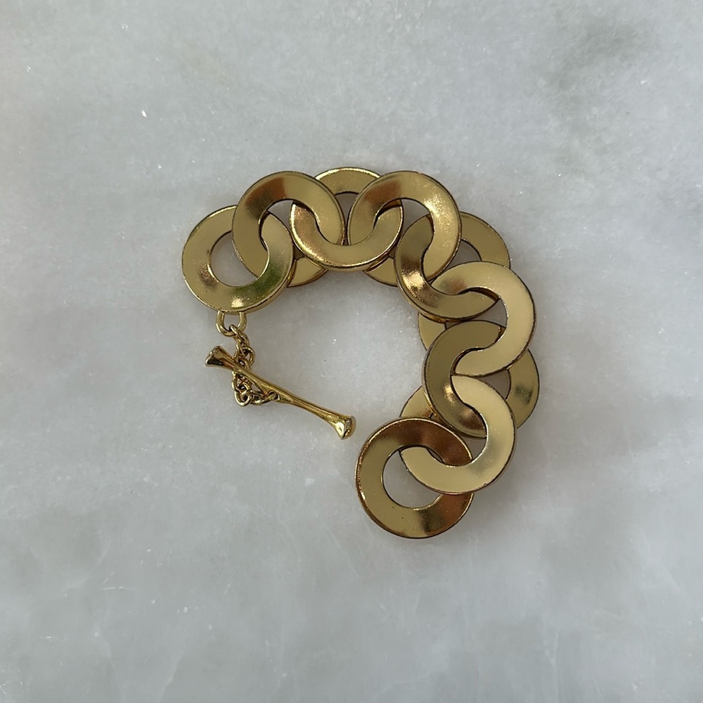 Chunky gold statement non tarnishing chain bracelet! Like new!